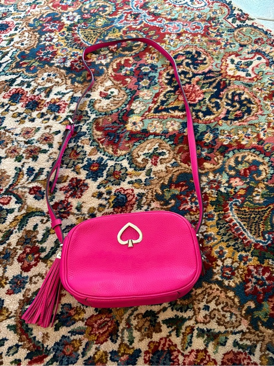 kate spade Handbags - Kate Spade Kourtney Camera Bag Crossbody Pebbled Leather Excellent Condition